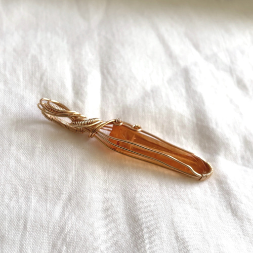 オレンジレムリアンシード 水晶 ワイヤーアクセサリー 天然石