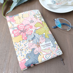 着物 ×リバティ　文庫本用ブックカバー 着物 ×リバティ 文庫本用ブックカバー 着物 ×リバティ 文庫本用ブック