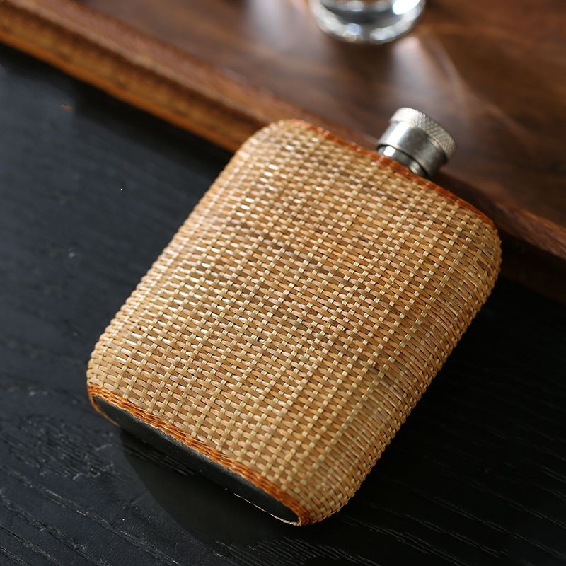 ハンドメイド 手作り竹編み × 純チタン 酒壺 携帯用酒壺（200ml）携帯用酒壺 フラスコ スキットル アウトドア