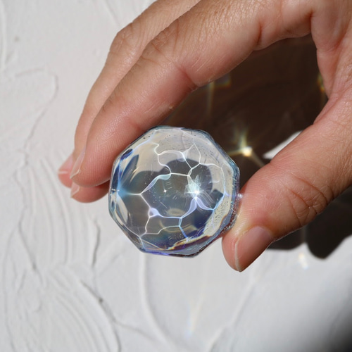 八彩のしずく ～ 八角形のリラックスガラス玉（波紋・水面模様