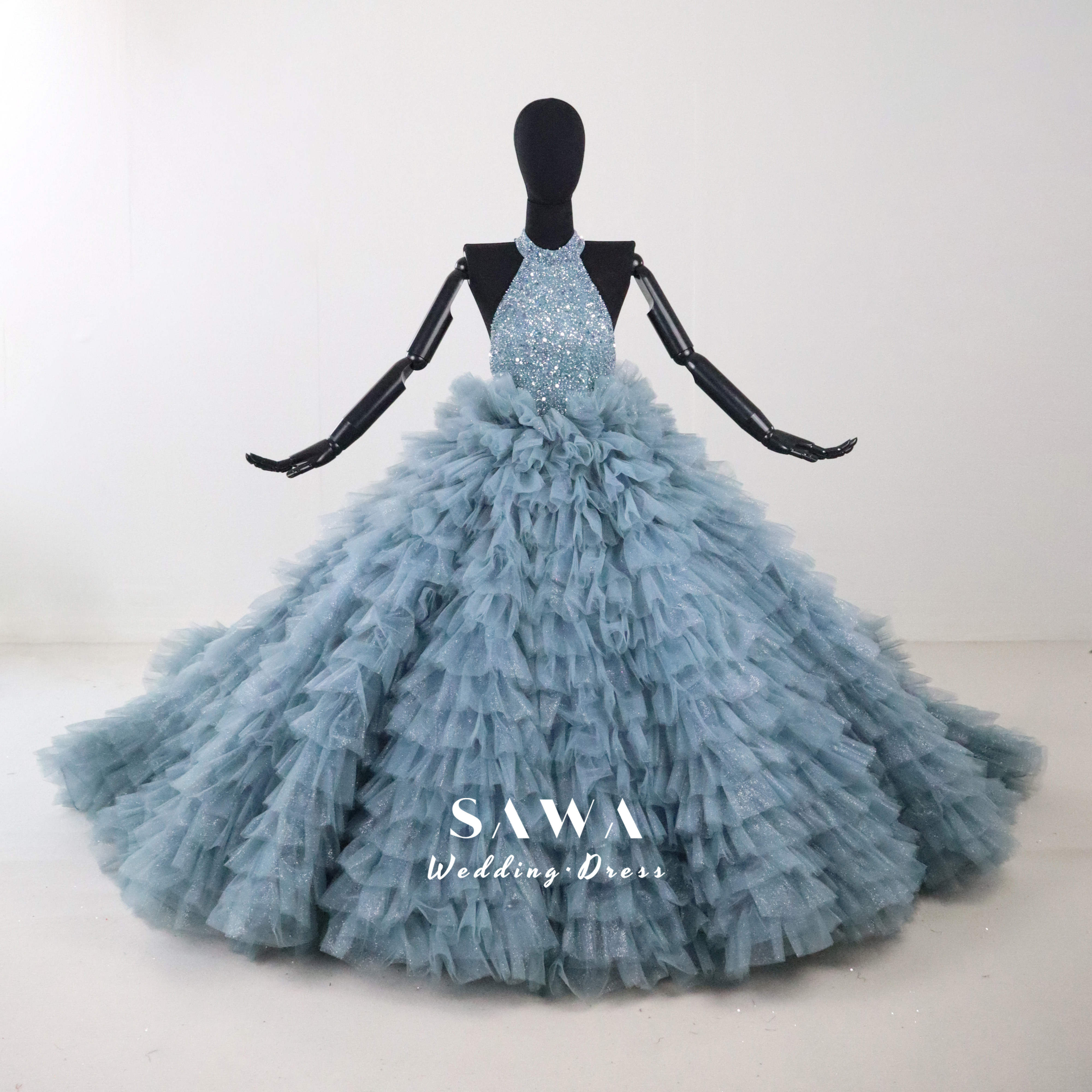 圧倒的に存在感キラキラ　ラメ入り　背中空き　セクシー　カラードレス　ギャザー　ホルターネック　編み上げ　プリンセスライン