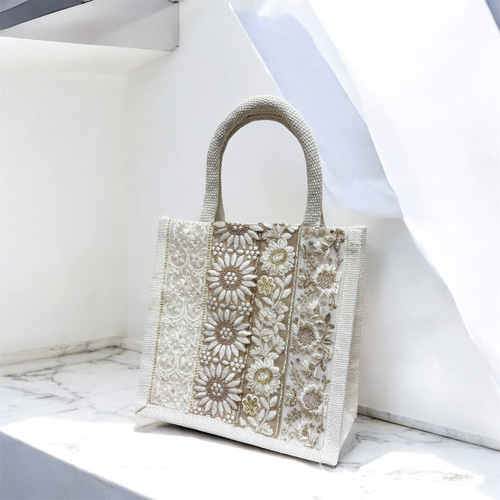 ラス1】インド刺繍リボンのジュートバッグ【ホワイト】/エコ