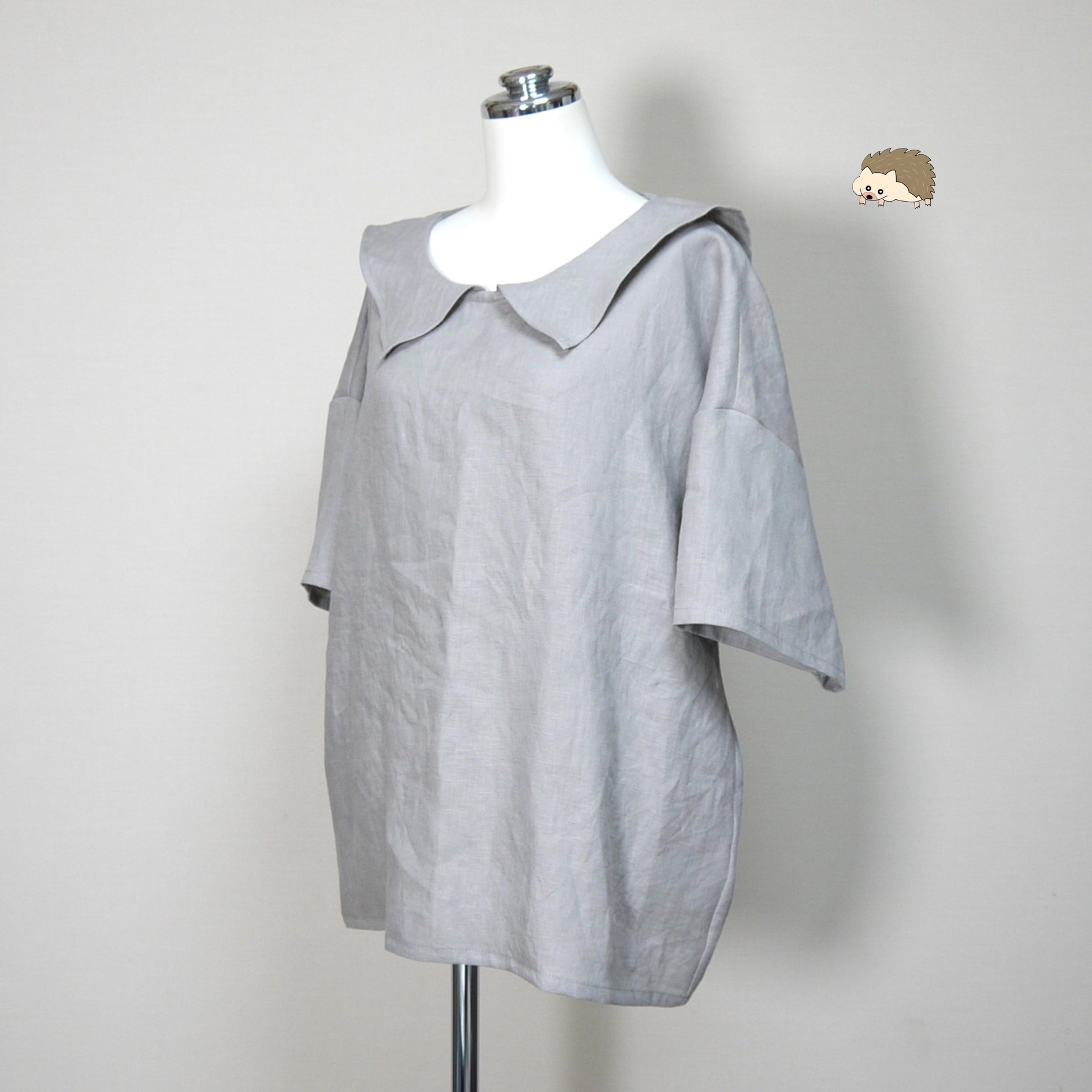 リネン◆ひらっとカラーのロングセーラーブラウス　半袖◆グレージュ◆フリーサイズ（中厚、リネン100％）