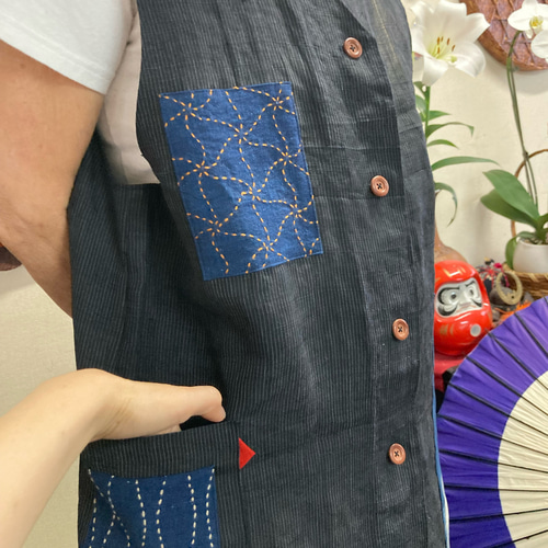 作エ門　刺子　古布リメイク　パッチワーク　絣　ベスト 作家1点物 本麻と絣(手刺し子パッチポケット付き）の前開きロングベスト 着物
