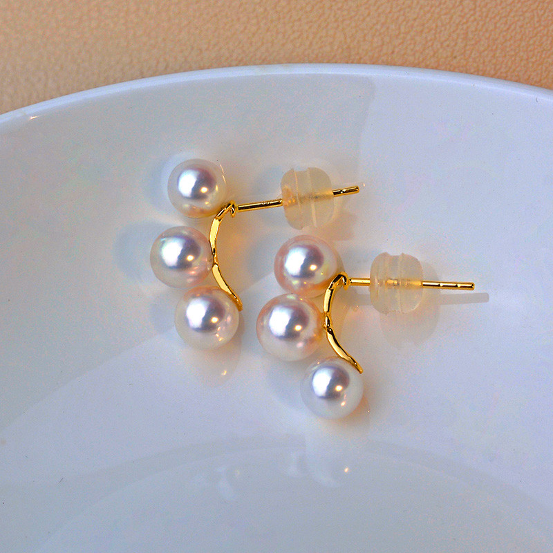 【La Corser】天然日本産4.5-5.5mmアコヤ真珠（海水）ラウンドパールイヤリング 18Kゴールド 極上輝きのベビーパ