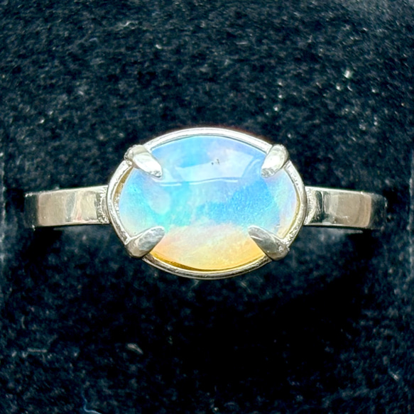 1.3ct セミクリスタルオパール シルバーリング 1枚目の画像