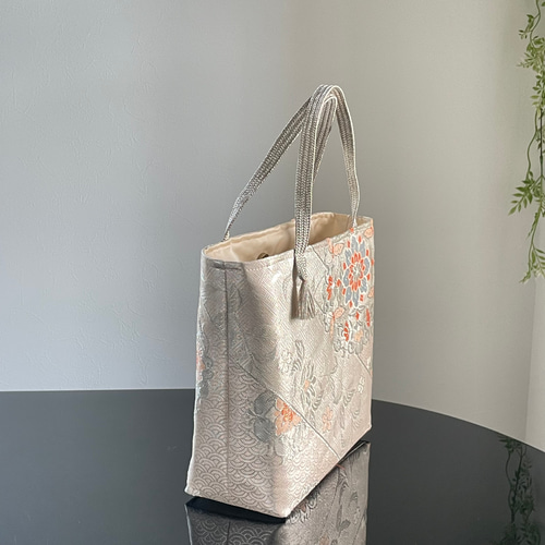 帯リメイクバッグ 華文様に蝶 トートバッグ Mサイズ 和装バッグ トート