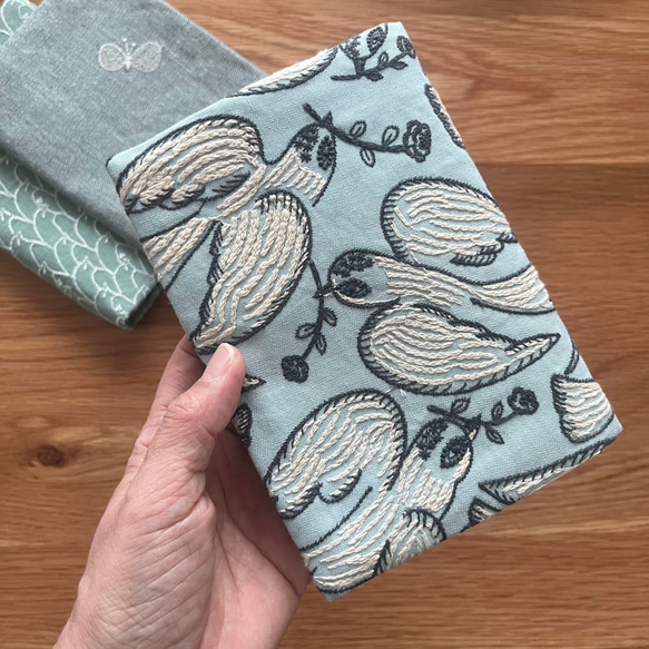 mina perhonen following day A6 ミナペルホネン の刺繍生地 ブック