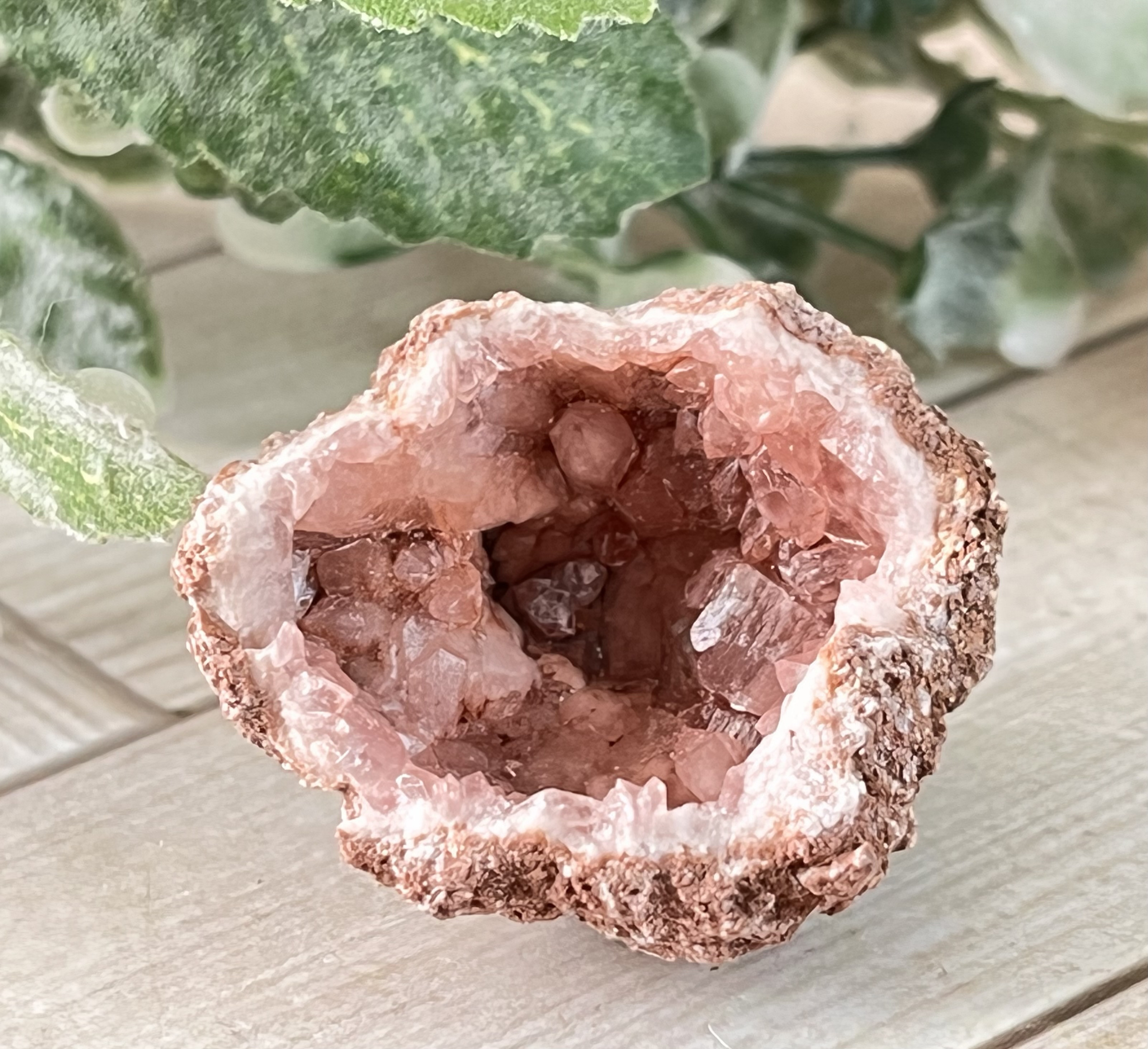 アルゼンチン産　ピンクアメジスト　ジオード　ラフストーン　原石　クラスター