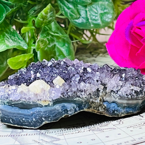 カルサイト共生 ギャラクシー ブラックアメジスト クラスター