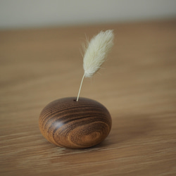 小さな天然木の花器【槐・エンジュ】一点物・一輪挿し・フラワーベース