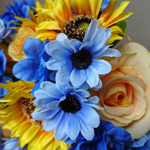 【1点限定】ひまわりとカラーのウェディングブーケ＆ブートニア ひまわりのクラッチブーケ(ブートニア付き)|ウェディングブーケ|cuore