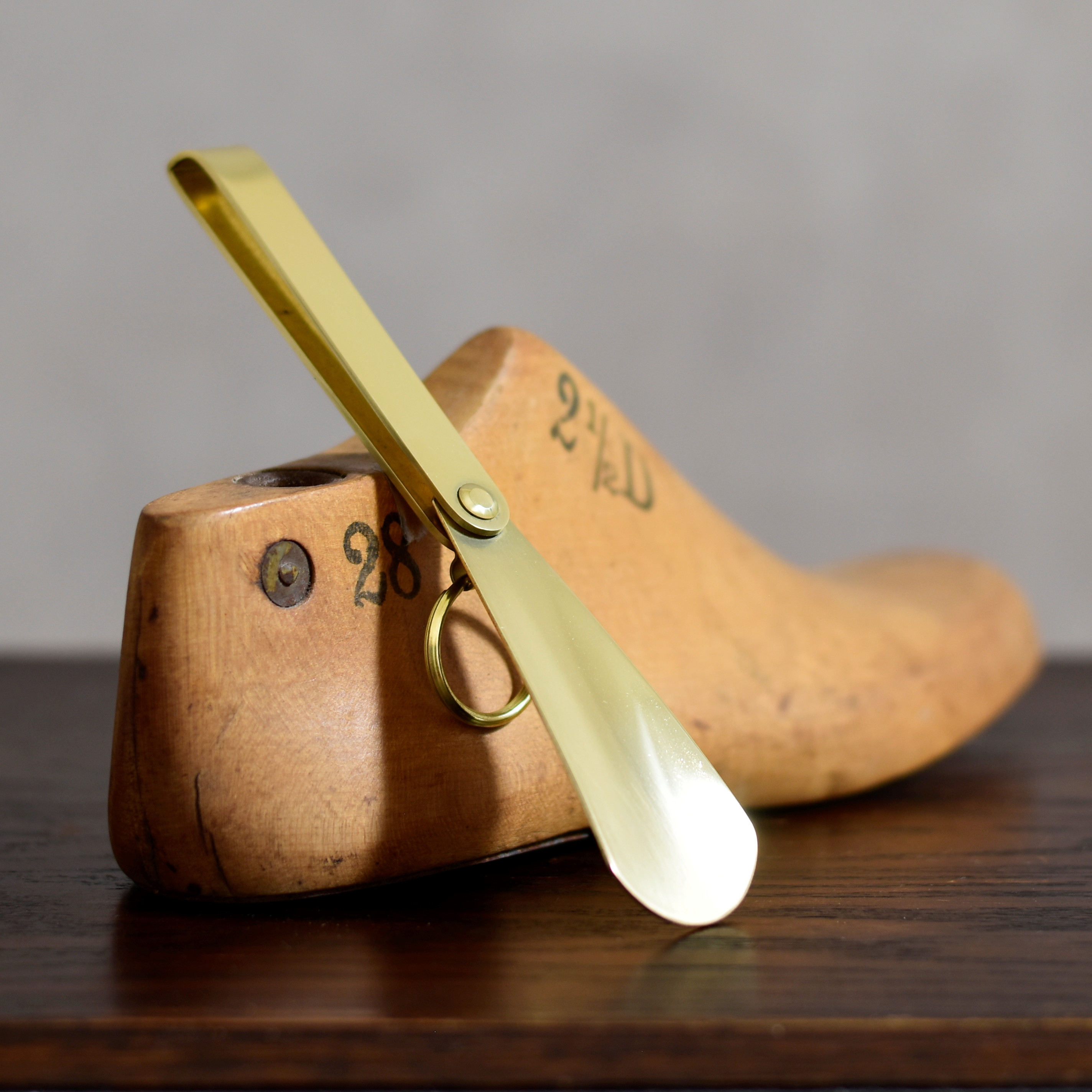 【名入れ可能】真鍮の折りたたみ靴ベラ　キーホルダー