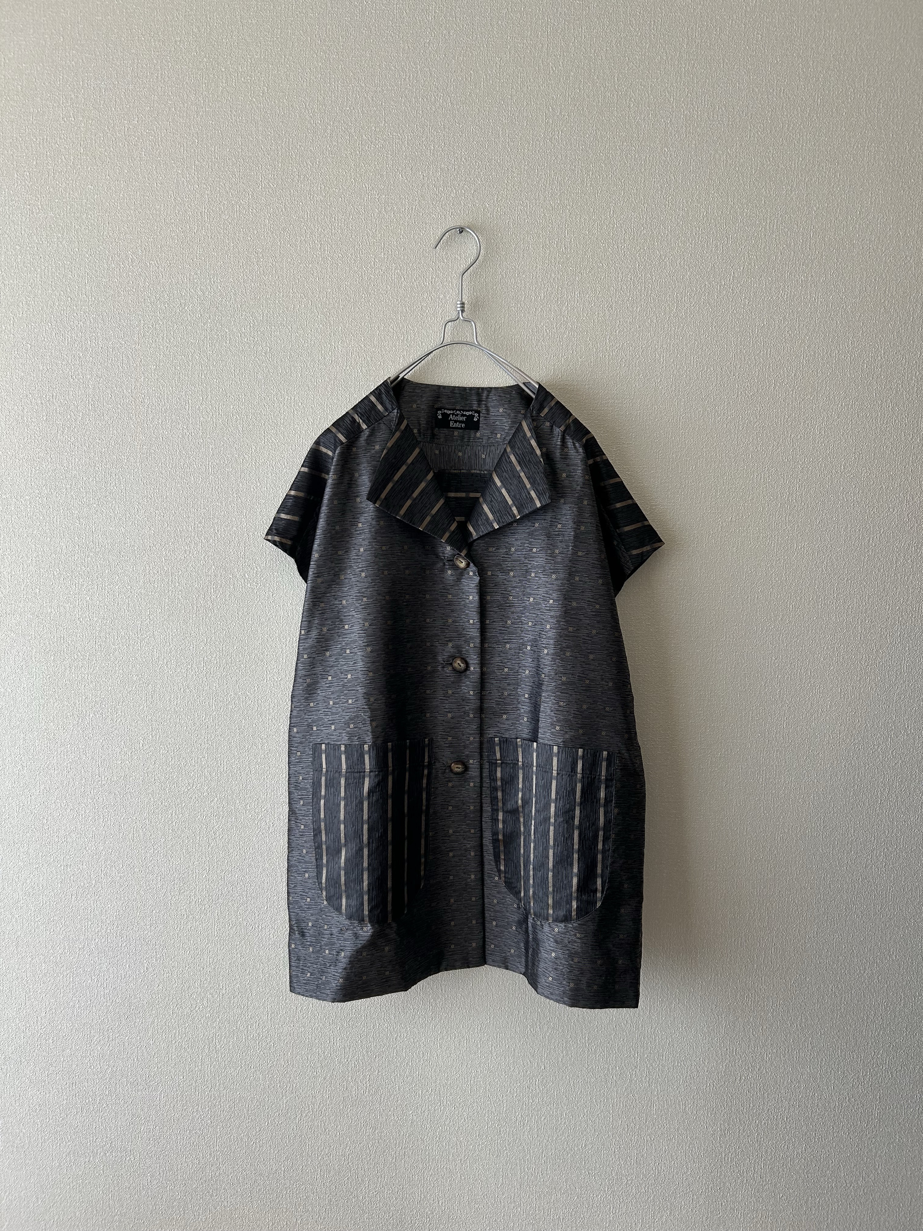 イタリー製シルク素材のベスト　グレー