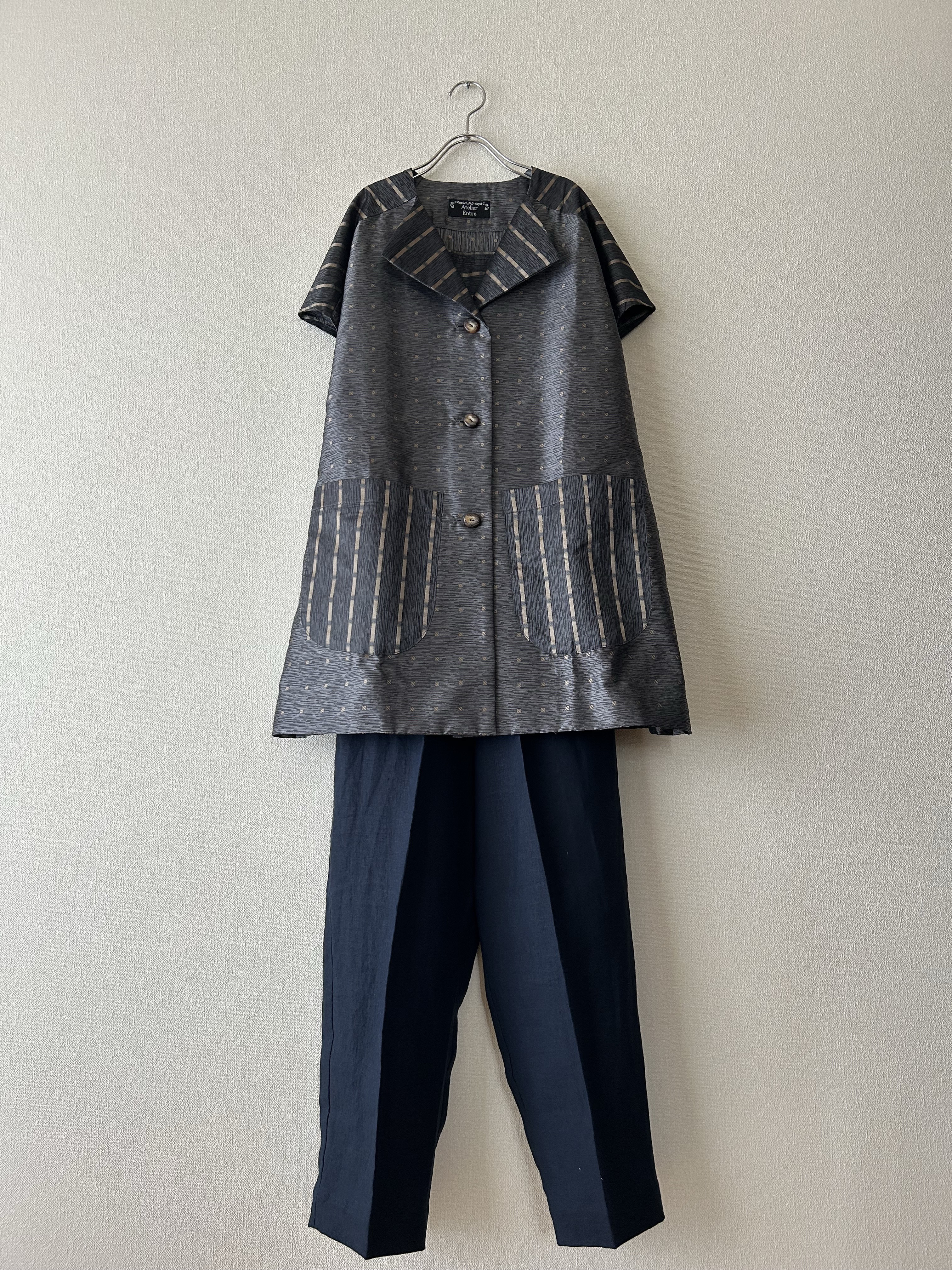 イタリー製シルク素材のベスト　グレー