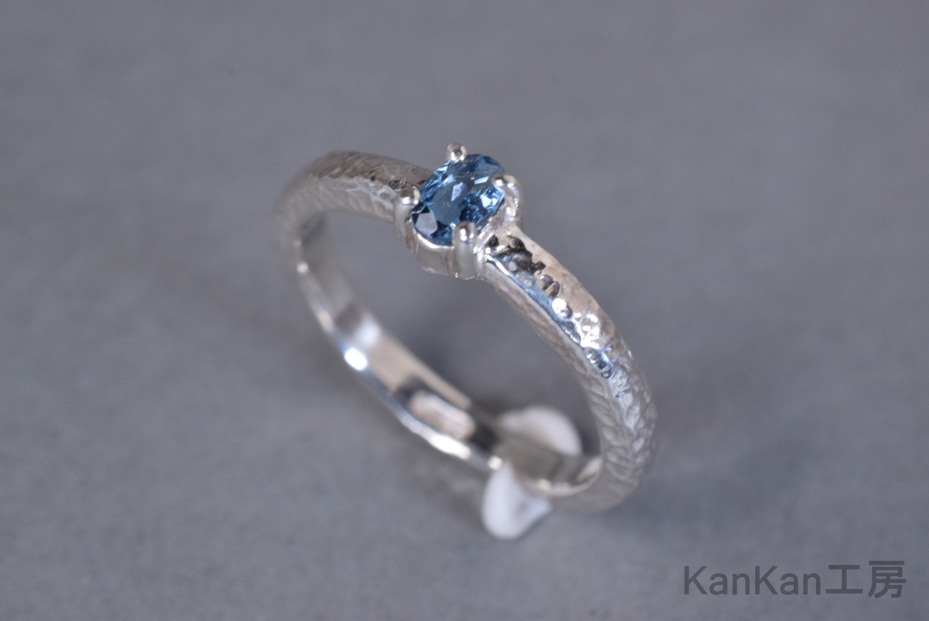 サンタマリアアフリカーナ・アクアマリンのリング