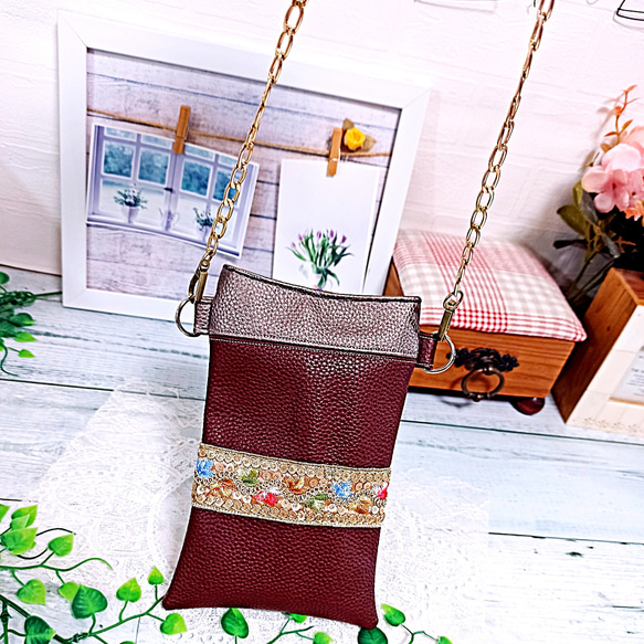 バイカラー フェイクレザー インド刺繍リボン スマホショルダー 2枚目の画像
