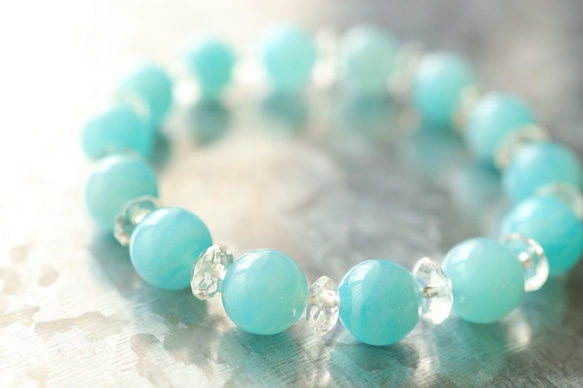 ☆プレミアムブレス☆…☆アイスアマゾナイト：10ミリ＆水晶☆…☆天然石