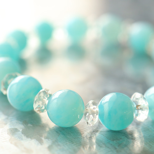☆プレミアムブレス☆…☆アイスアマゾナイト：10ミリ＆水晶☆…☆天然石