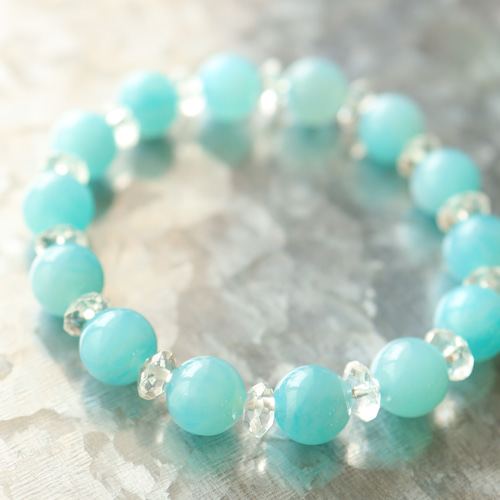 ☆プレミアムブレス☆…☆アイスアマゾナイト：10ミリ＆水晶☆…☆天然石