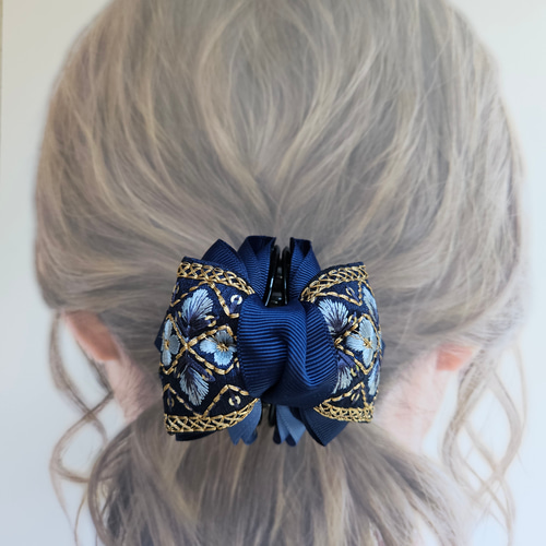 大人可愛いリボン半月アーチバナナクリップ☆インド刺繍リボン