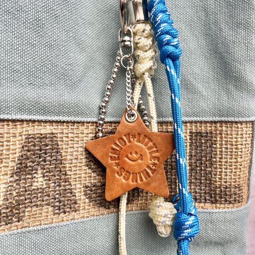 星のレザー パラコードバッグチャーム じゃらじゃらバッグチャーム