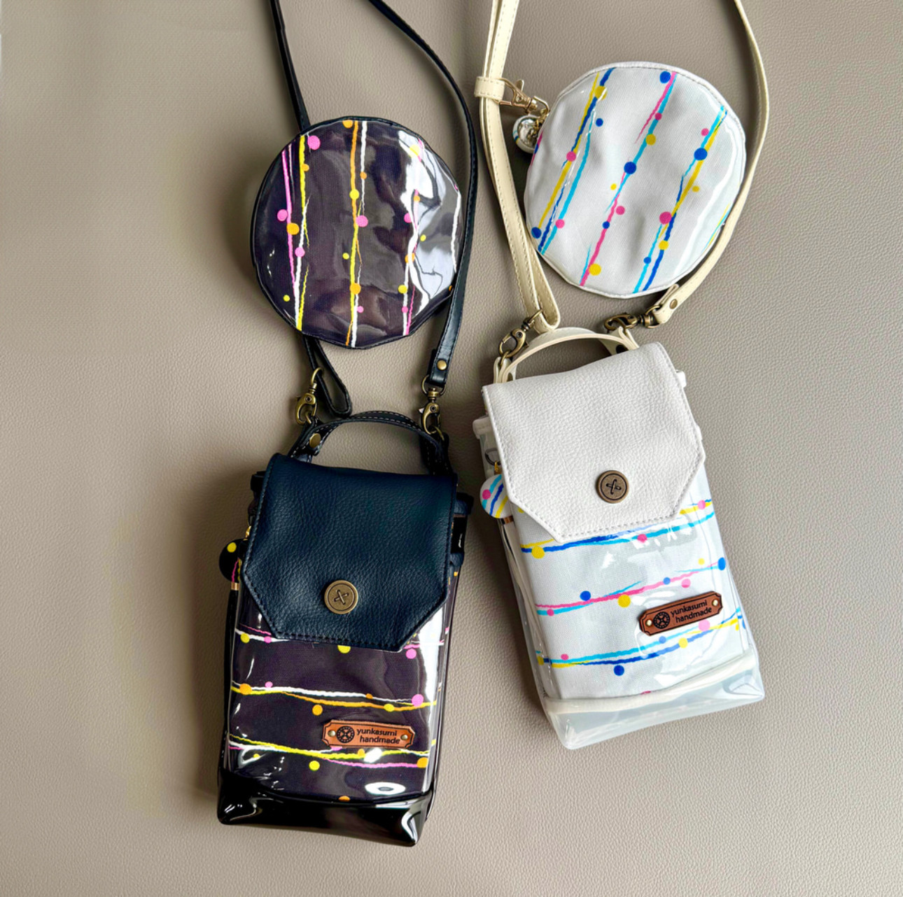 夏新作2025　クリア素材　スマホポシェット　カラフル水風船 モノトーン