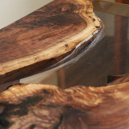 クラロウォルナットとレジンのサイドテーブル サイドテーブル geppetto