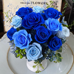 ブルー系プリザーブドフラワーアレンジメント(クリアBOX付き