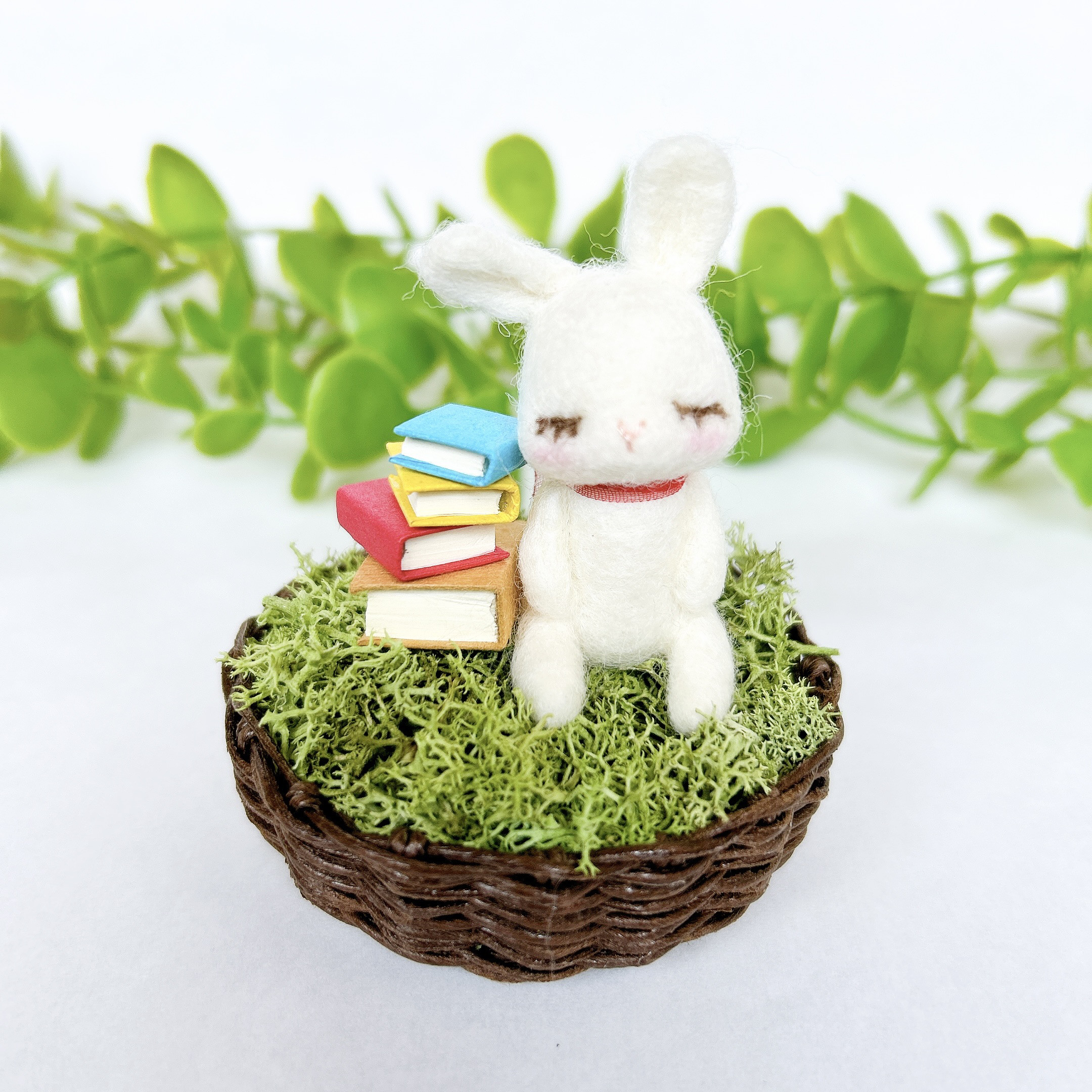 うさぎ　羊毛フェルト額縁入り