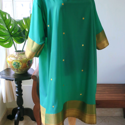 【インド/サリー】訳ありでお得！・えりが素敵なチュニック・シンガポールから送料無料 3枚目の画像