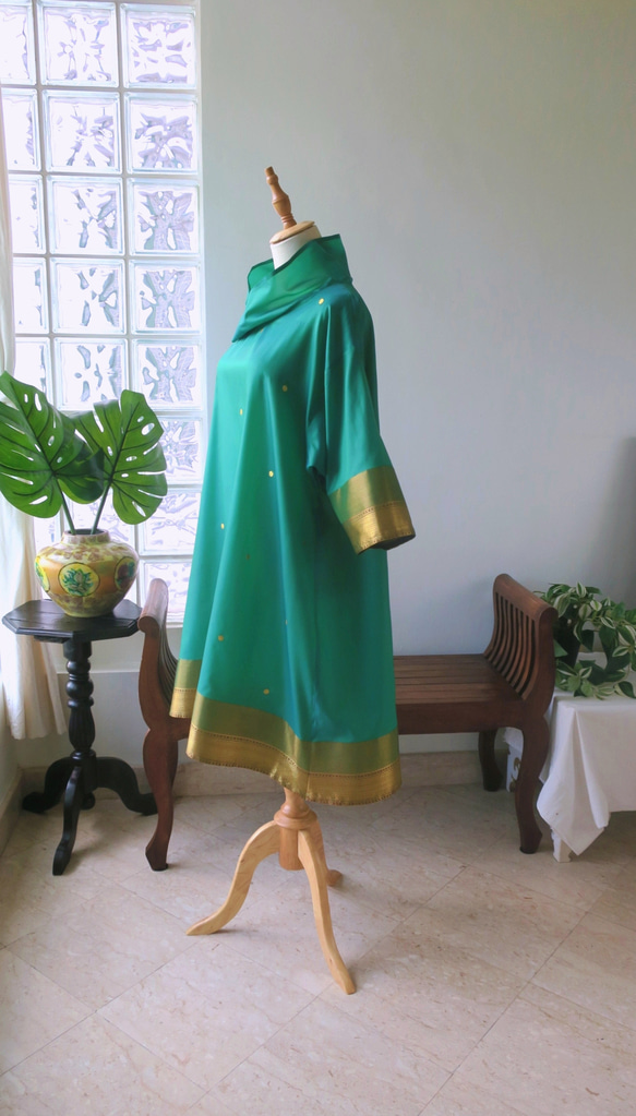 【インド/サリー】訳ありでお得！・えりが素敵なチュニック・シンガポールから送料無料 6枚目の画像