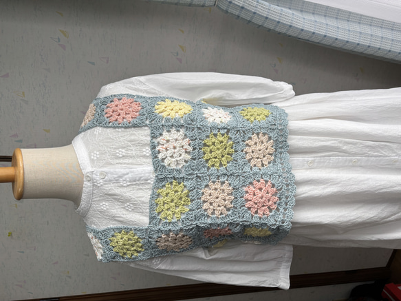 お花モチーフのビスチェ 2枚目の画像