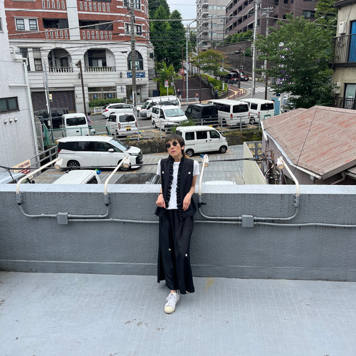 家紋スパイスジレ 黒喪服 家紋付絽ジレ 着物リユース 着物リメイク