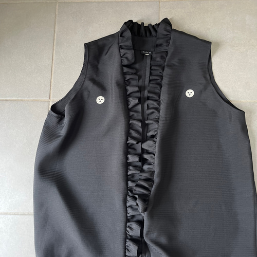 家紋スパイスジレ 黒喪服 家紋付絽ジレ 着物リユース 着物