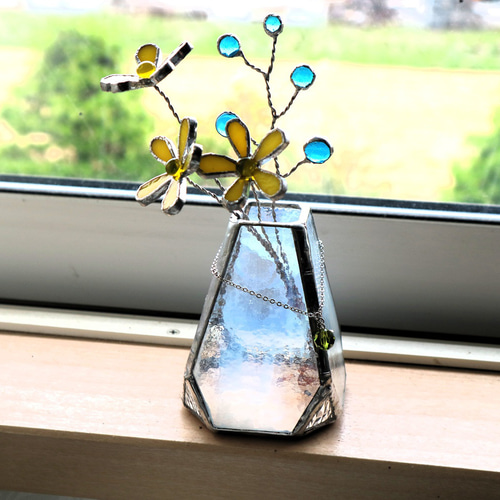 ステンドグラス✨花瓶✨ ステンドグラス 花（黄色） サンキャッチャー kiku 通販