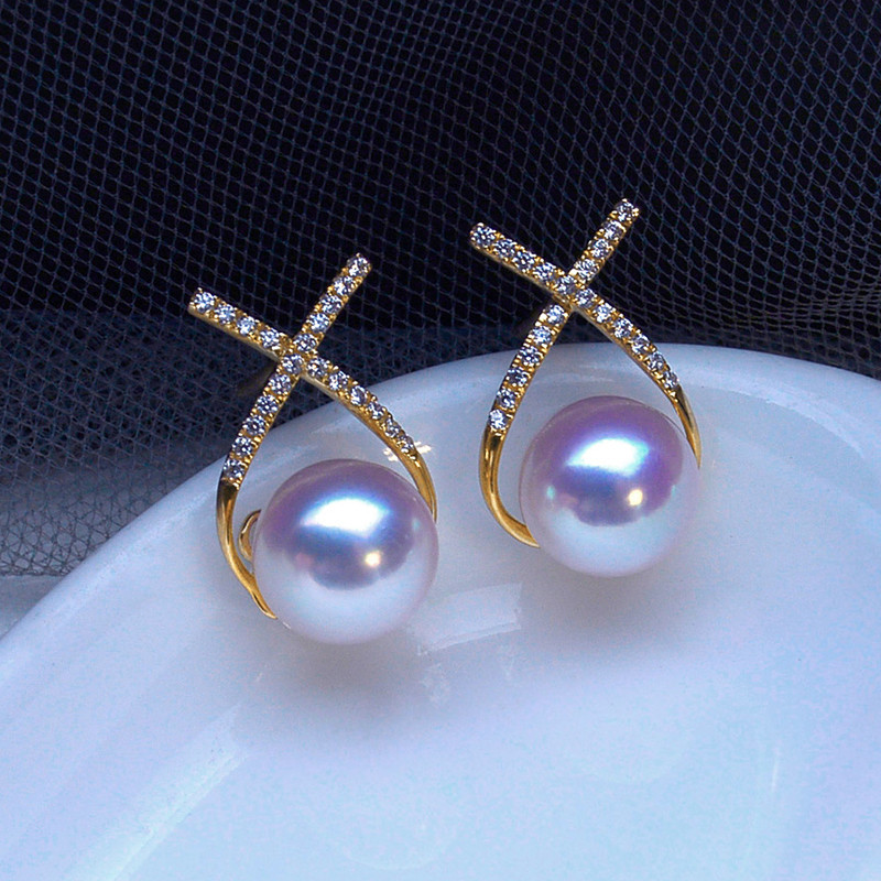 【La Corser】ファッショナブルなクロスデザイン 日本製 7-8mm アコヤ海水真珠ピアス 18Kゴールド ラウンド 明る