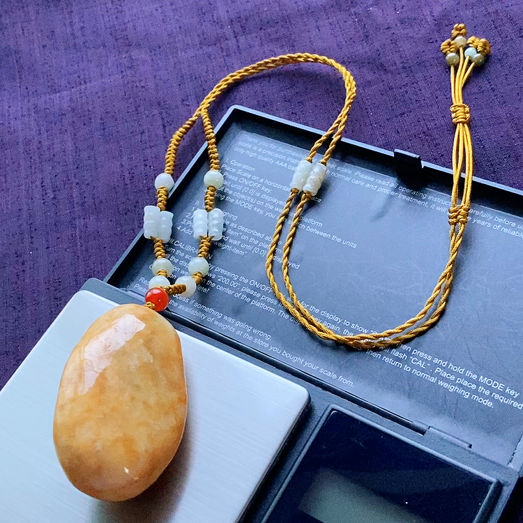 翡翠　天然石　翡翠ネックレス　翡翠ペンダント　ネックレス　ペンダント　本翡翠