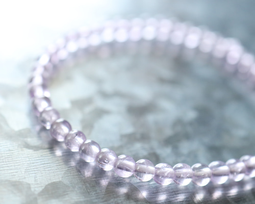 ☆プレミアムブレス☆…☆麗しの輝き・ピンクアメジスト：4ミリ