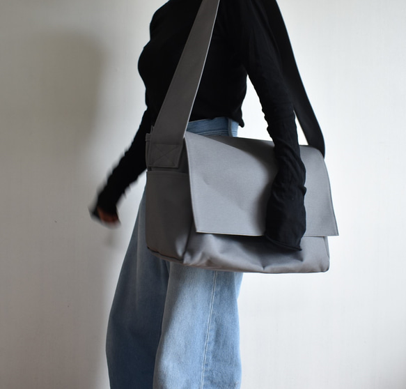 POST SHOULDER TOTE BAG（ダークグレー） 5枚目の画像