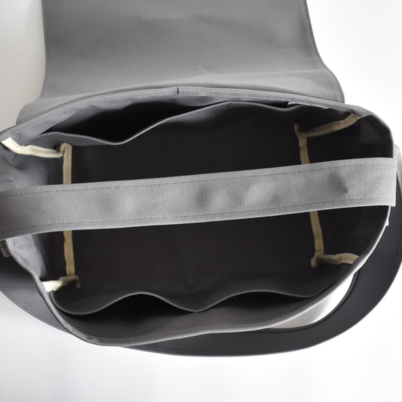 POST SHOULDER TOTE BAG（ダークグレー） 17枚目の画像