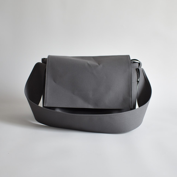POST SHOULDER TOTE BAG（ダークグレー） 13枚目の画像