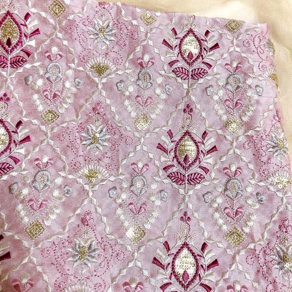 インド刺繍生地 【97cm×40cm】 刺繍部分 ピンク 花柄 ファブリック