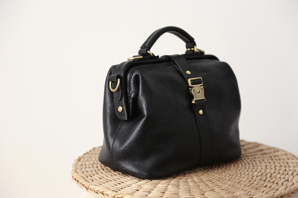 ★限量2件！ ★大容量扁平扣環包，手工皮革單肩包，兩用 第8張的照片