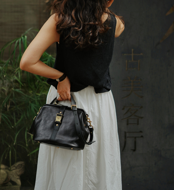 ★限量2件！ ★大容量扁平扣環包，手工皮革單肩包，兩用 第17張的照片