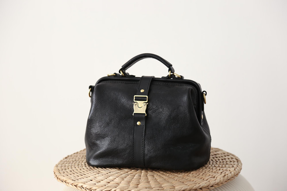 ★限量2件！ ★大容量扁平扣環包，手工皮革單肩包，兩用 第11張的照片