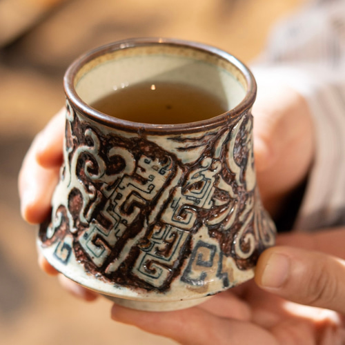 中国茶器　景徳鎮　手描き　茶杯　コーヒーカップ　女性ぴったり　青花磁　蝶々　４点 中国茶器景徳鎮手描き茶杯コーヒーカップ女性ぴったり青花磁蝶々4点