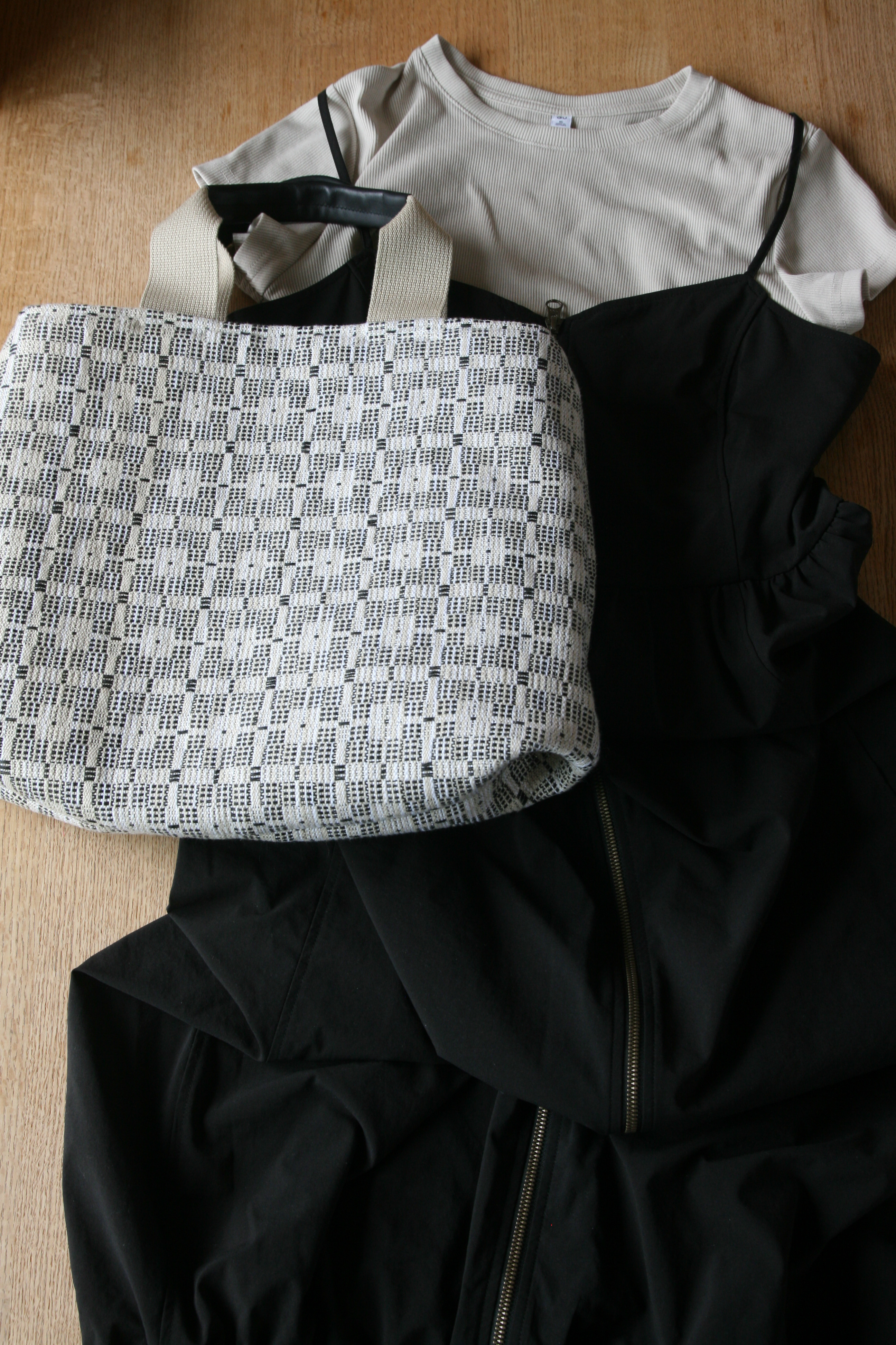 A3が入る！手織りビッグトートバッグ