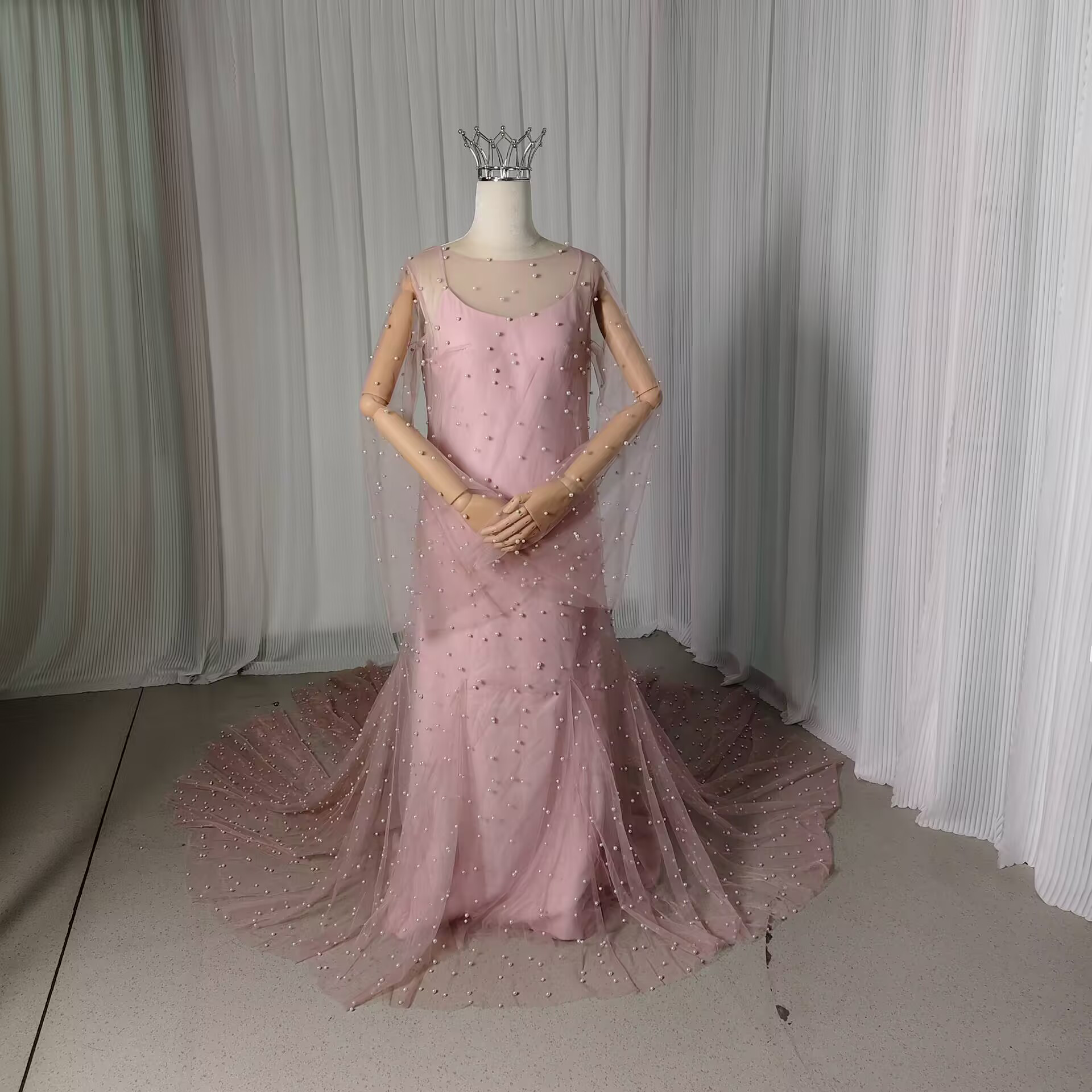 送料無料！パーティードレス カラードレス   ツーピース ピンク ビーズ フレア袖  キャミソール ロングトレーン 花嫁