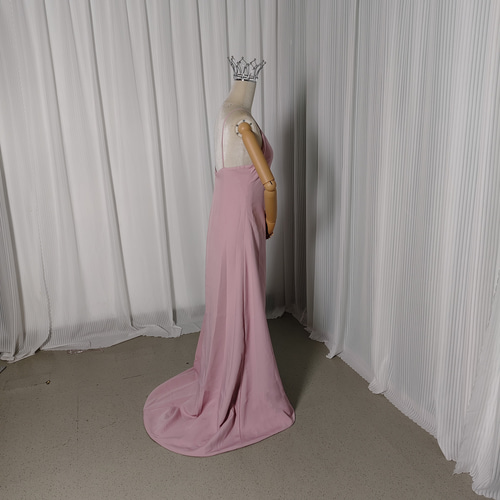 送料無料！パーティードレス キャミソール ピンク 細見えシルエット  